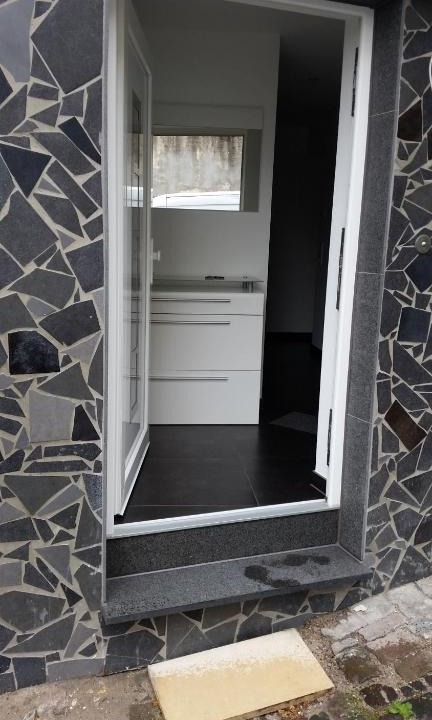 Weisenau Apartment | Private Unterkunft Askinartar