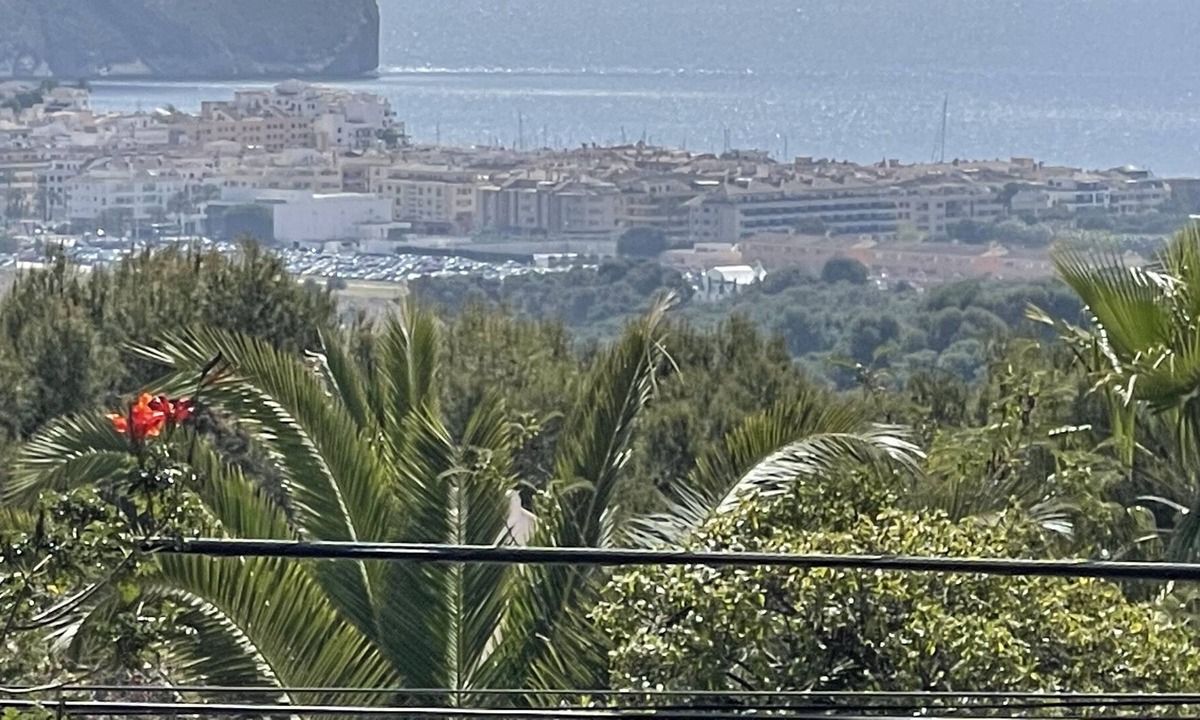 El Tesoro Ski Chalet | Private Villa With Views To Moraira Bay