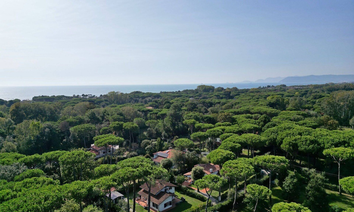 Ronchi Villa | Private villa at 650m from the Sea