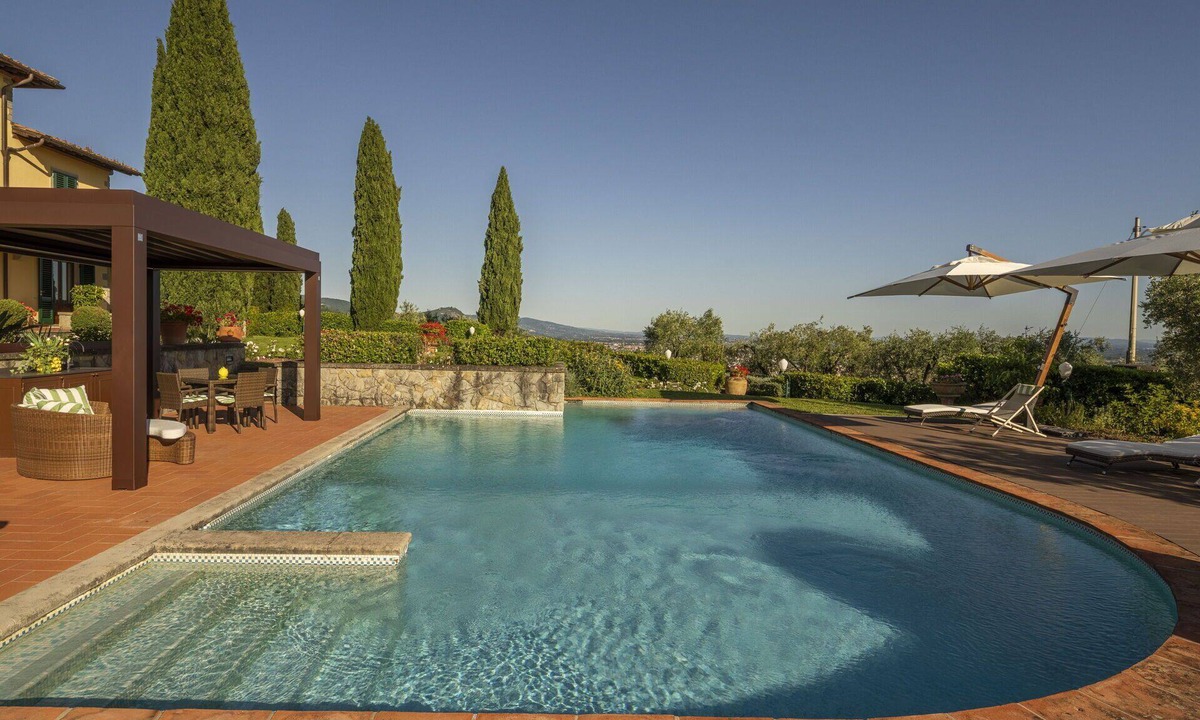 Massa e Cozzile Villa | Private Villa with WIFI, hot tub, private pool, sauna, A/C, TV, patio, pets allowed, panoramic view