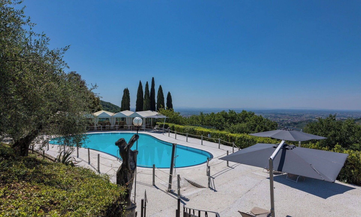 Margine Coperta-Traversagna Villa | Private Villa with hot tub, A/C, private pool, WIFI, TV, patio, pets allowed, panoramic view