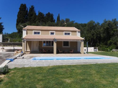 Corfu Town Villa | Private Villa Maothis