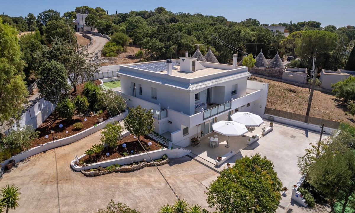 Cisternino Villa | Private villa with 3 independent apartments in Apulia Itria Valley Cisternino