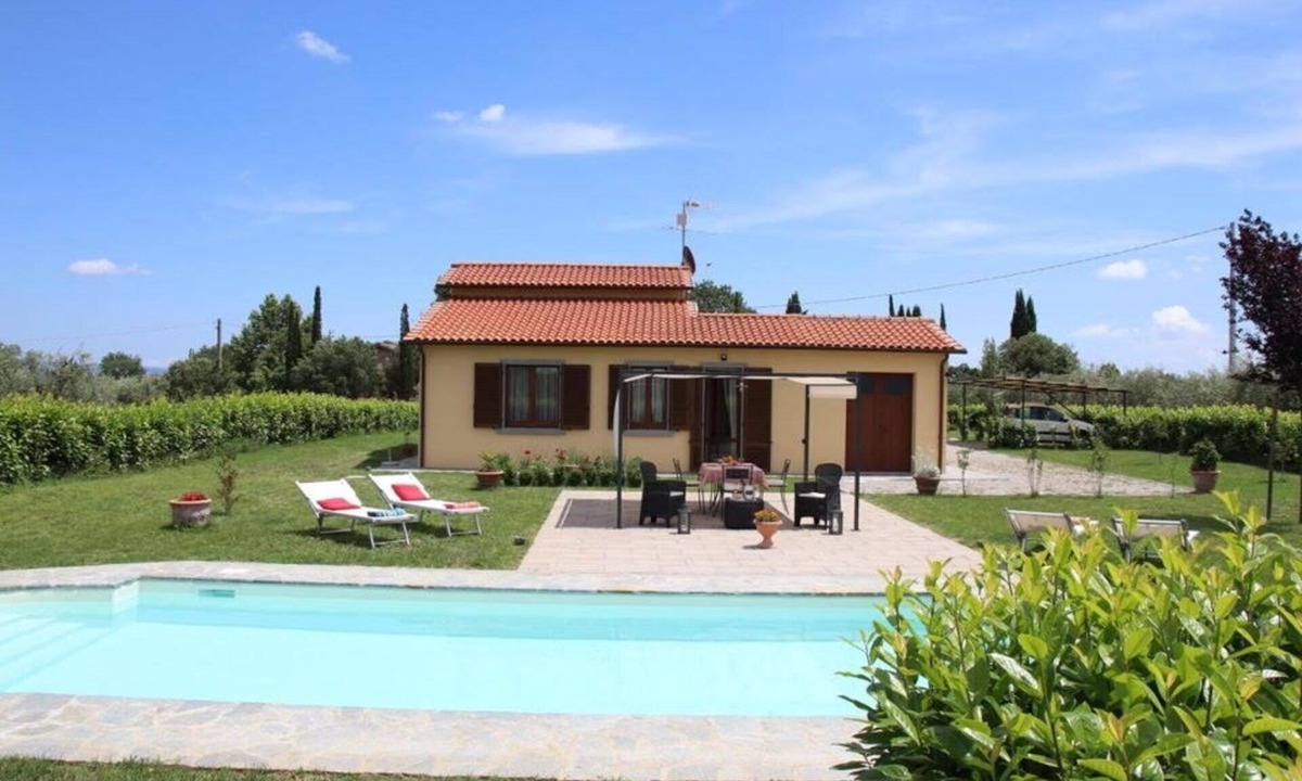 Ferretto Villa | Private Villa with A/C, private pool, WIFI, TV, pets allowed, panoramic view, close to Cortona
