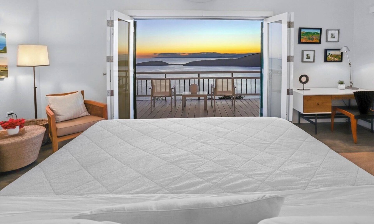 Playa Sardinas I Bed & Breakfast | Private villa with balcony overlooking the most spectacular sunsets in Culebra