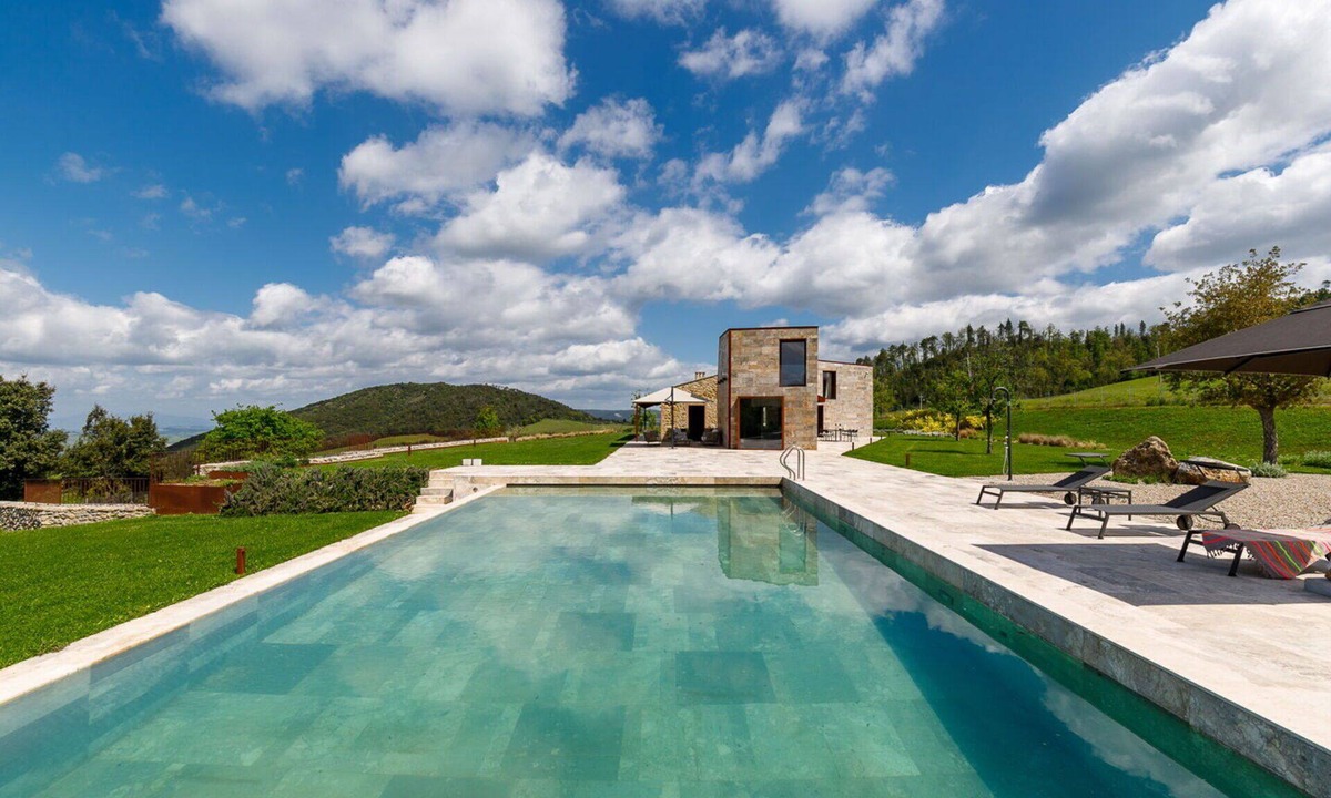 Volterra Villa | Private Villa with hot tub, A/C, private pool, WIFI, patio, pets allowed, close to San Gimignano