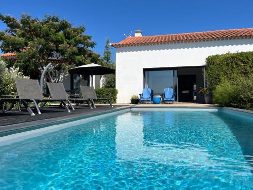 Ourem Villa | Private Villa with pool and magnificent view