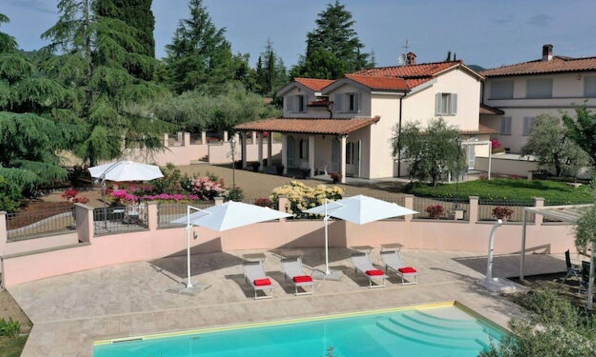 Figline e Incisa Valdarno Villa | Private Villa with private pool, A/C, WIFI, TV, terrace, panoramic view, close to Greve In Chianti