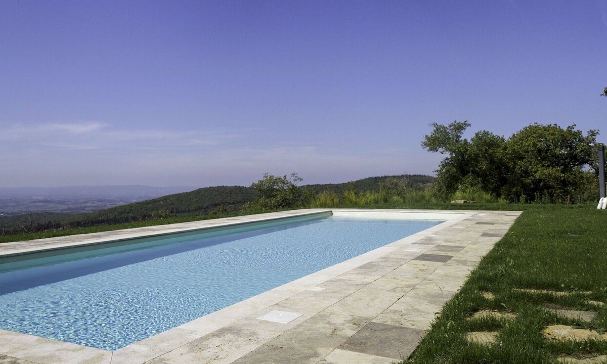 Cignano Villa | Private Villa with WIFI, private pool, A/C, TV, patio, panoramic view, parking, close to Siena