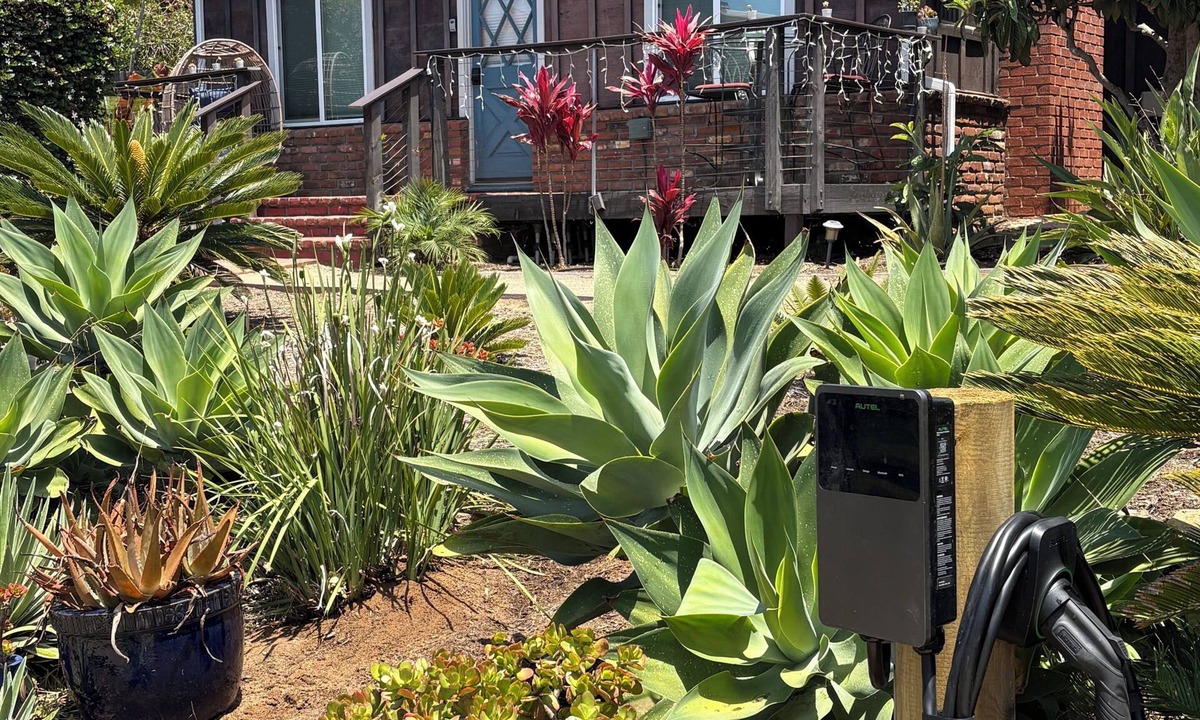 Leucadia House | Private, vintage, 2bd, 2ba, third acre lot, ocean views, amazing sunsets!