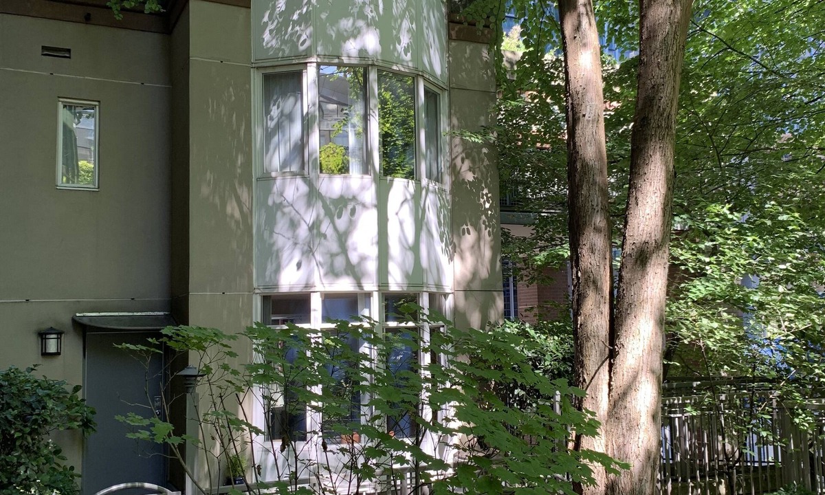 Coal Harbour House | Private West Coast Townhouse Downtown in Coal Harbour - Walk to FIFA