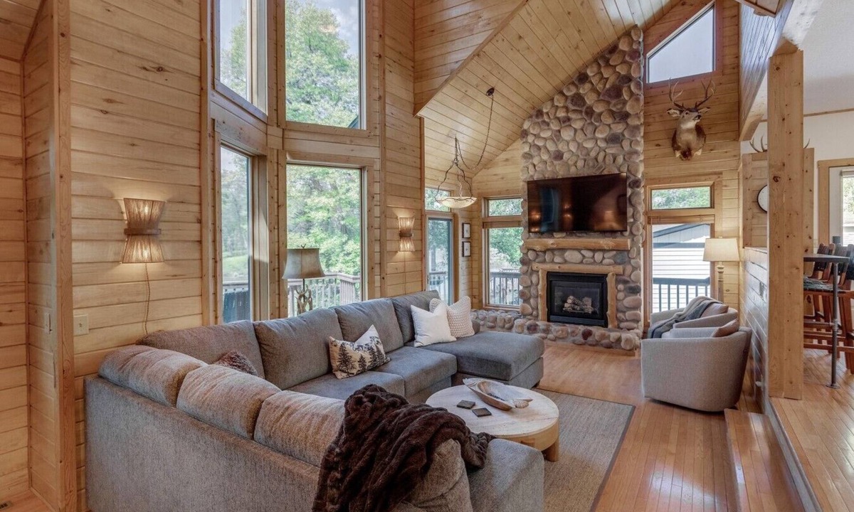 Crosslake Cabin | Private Whitefish Chain Family Retreat on Little Pine Lake - Sleeps 10