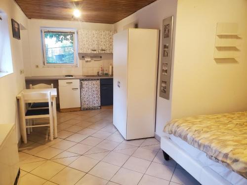 Enzberg Apartment | Private Wohnung mit Küche und Bad Einzimmerwohnung