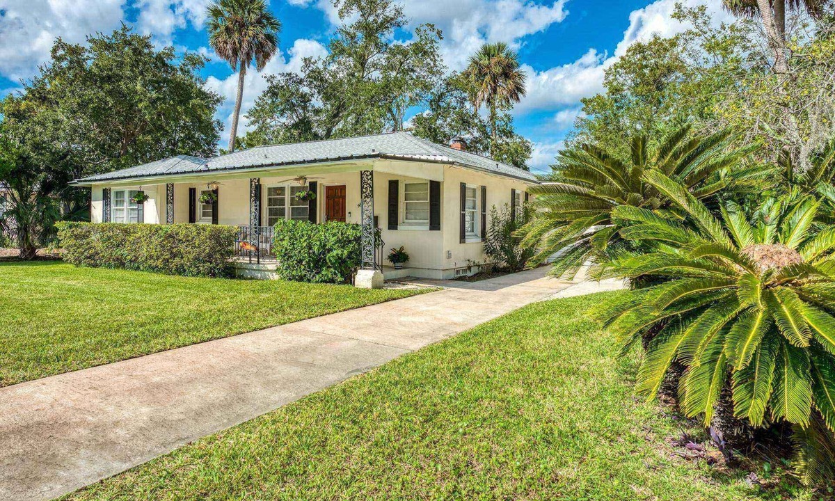 Downtown Historic District House | Private Yard, Walk to Restaurants and Historical Sites, Within Flagler Campus, $300 in Free Tickets!