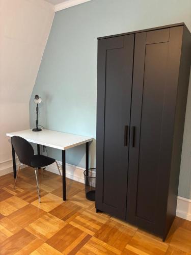 Stuttgart House | private Zimmer im Serviced Apartment - mit wöchentlicher Reinigung