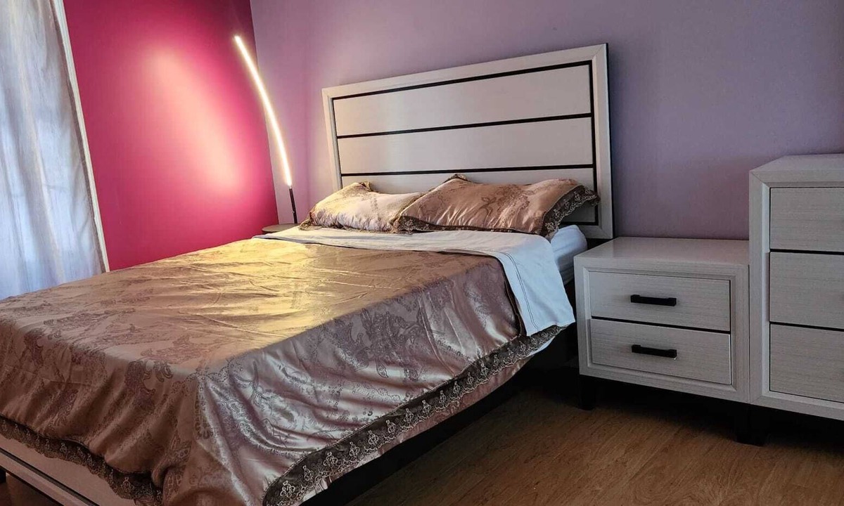 Worcester Bed & Breakfast | Privately Homely. Spacious near all stores and major roads 290,I90,495