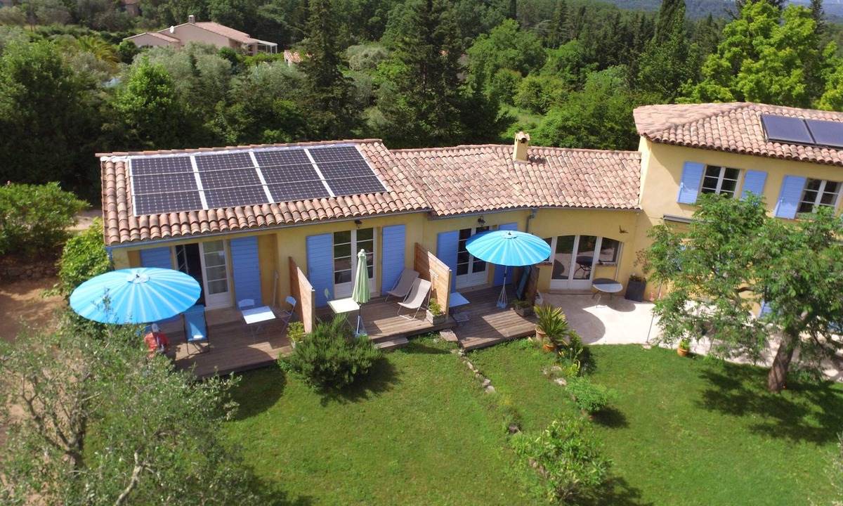 Callian Cottage | Privatized places