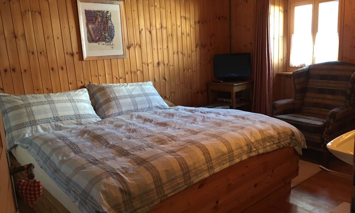 Sent Apartment | Privatzimmer bügl süt, (Sent) by Interhome