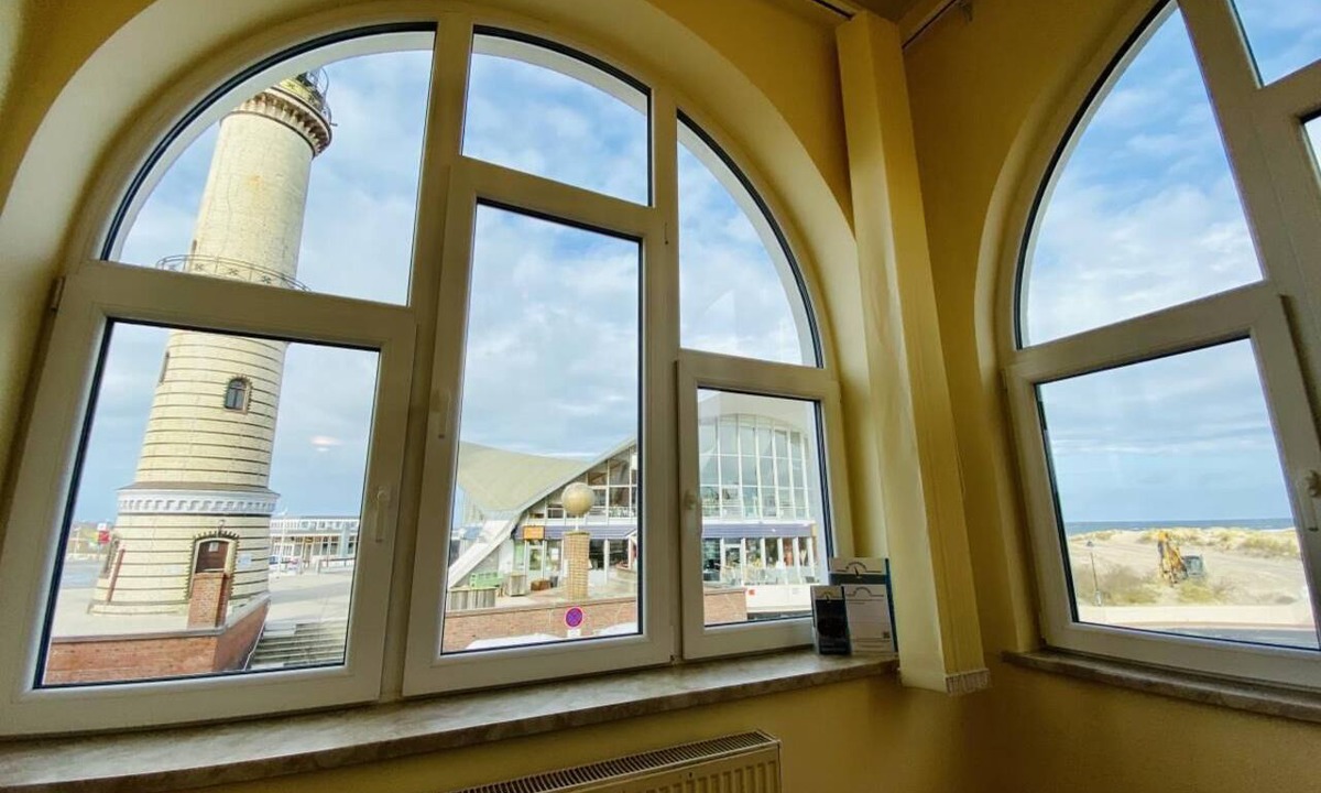 Seepromenade Apartment | Promenade view, Captains Suite