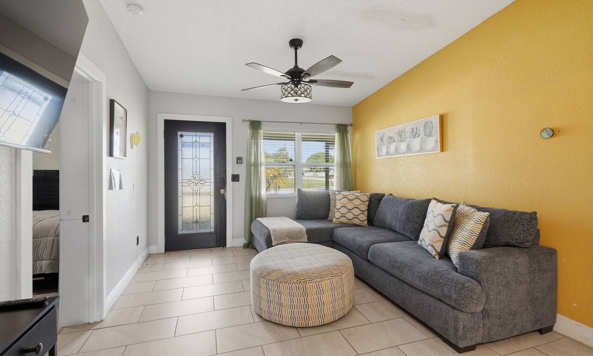 Northwest Orlando House | PROMO NOW: 6 Bedroom Home with a Clue Game Theme in Orlando