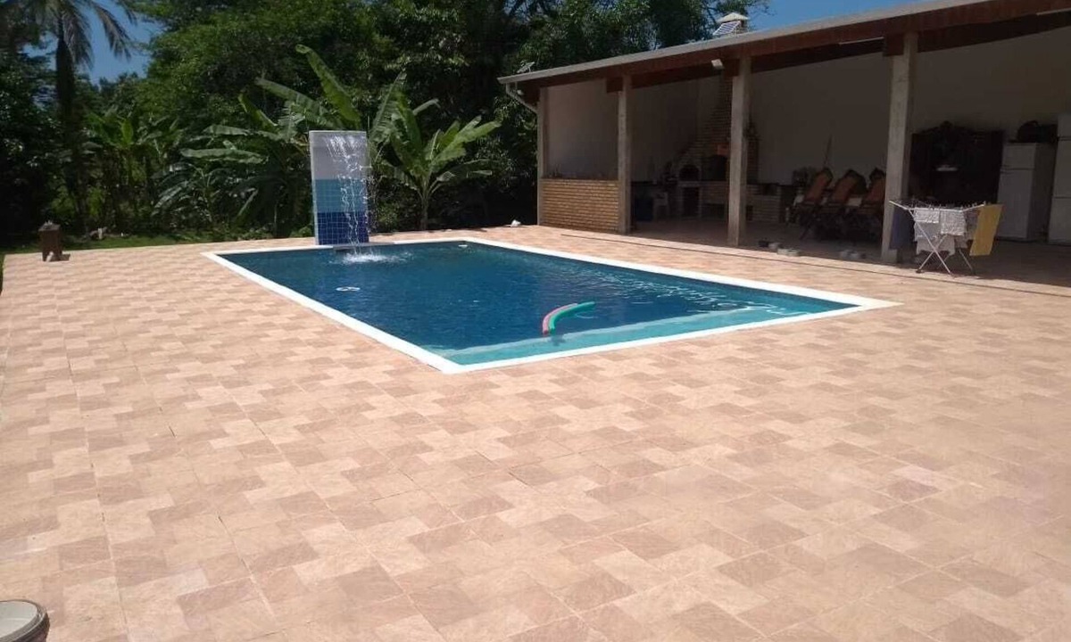 Peruibe House | Property with pool, barbecue and lots of greenery, near the beach.