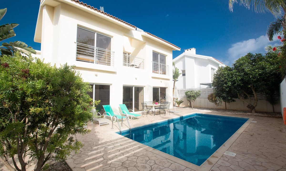 Protaras Apartment | Protaras Delfini Villa DV5 - a villa that sleeps 6 guests in 3 bedrooms