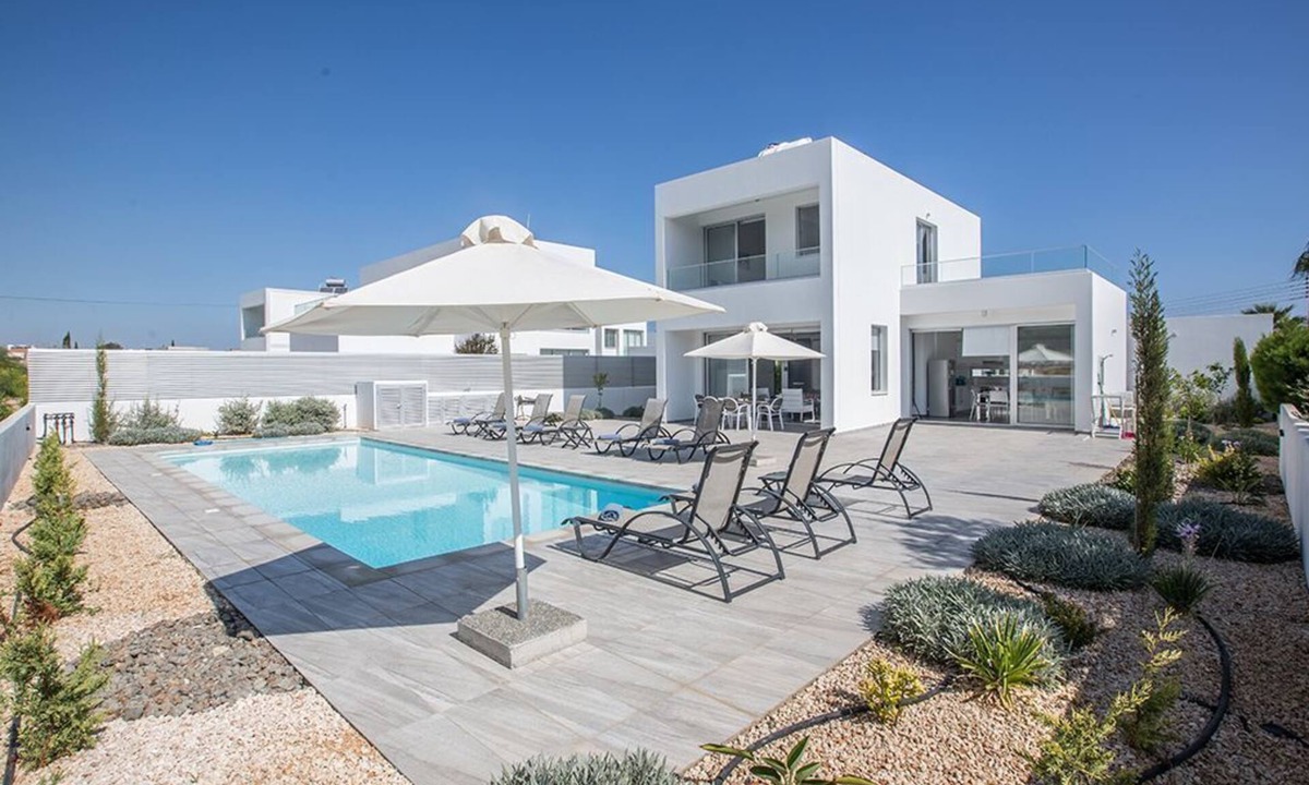 Protaras Villa | Protaras Greco Villa CCV5 - a villa that sleeps 10 guests in 5 bedrooms