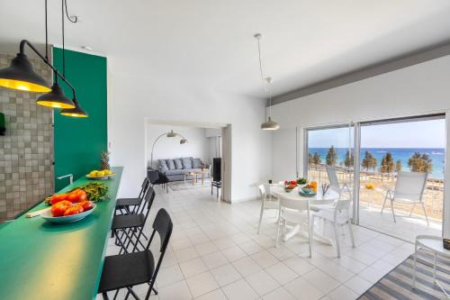 Pernera Apartment | Protaras H2O Seafront Suite