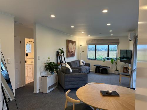 Opaki Apartment | Protea Cottage