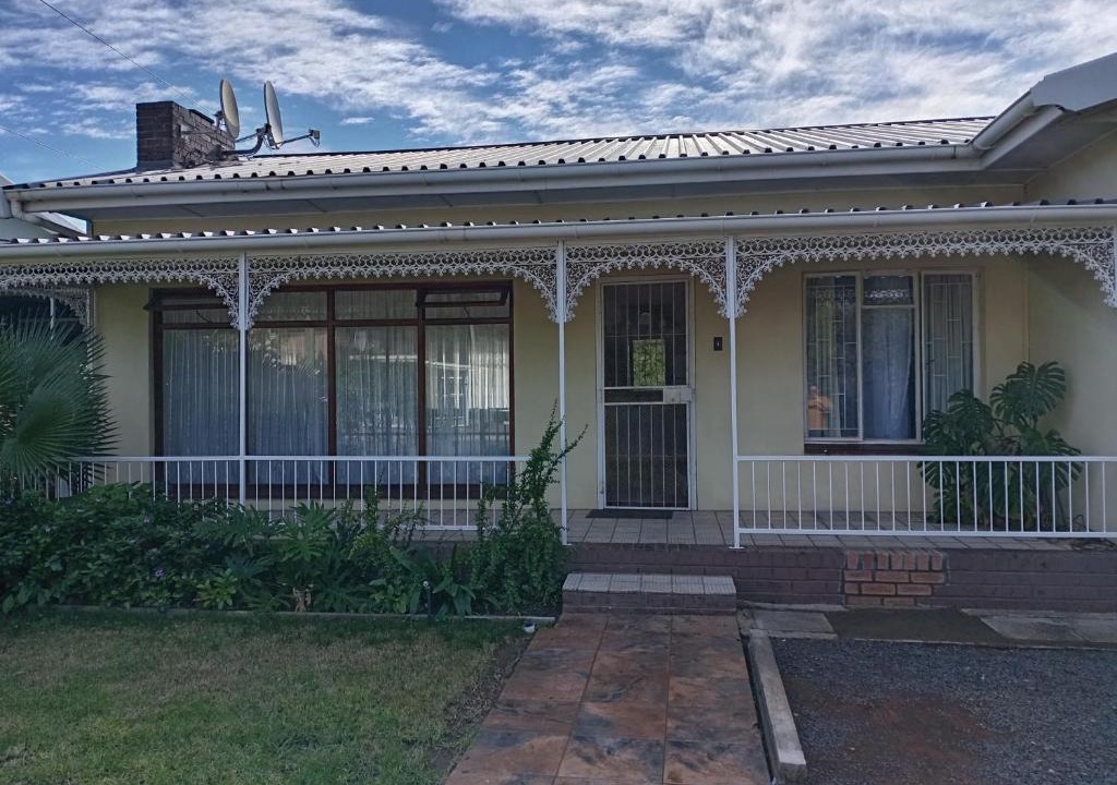 Graaff-Reinet House | Protea House