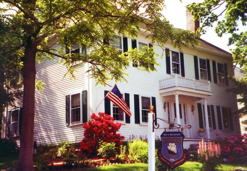 Bath Bed & Breakfast | Pryor House B&B