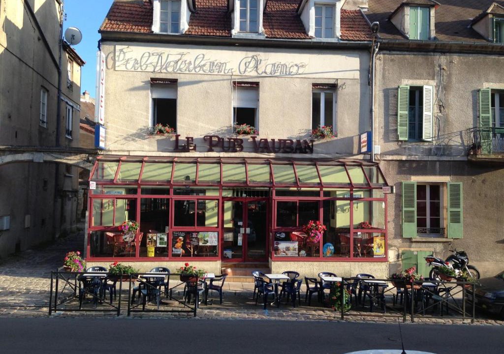 Avallon Hotel | Pub vauban terreaux