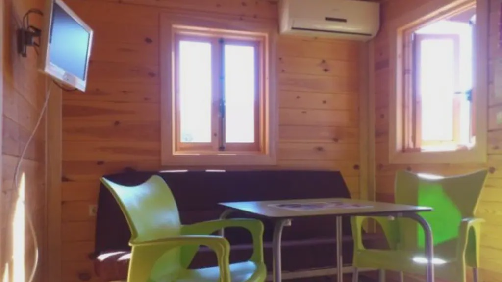 Olvera House | Pueblo Blanco Bungalows 4