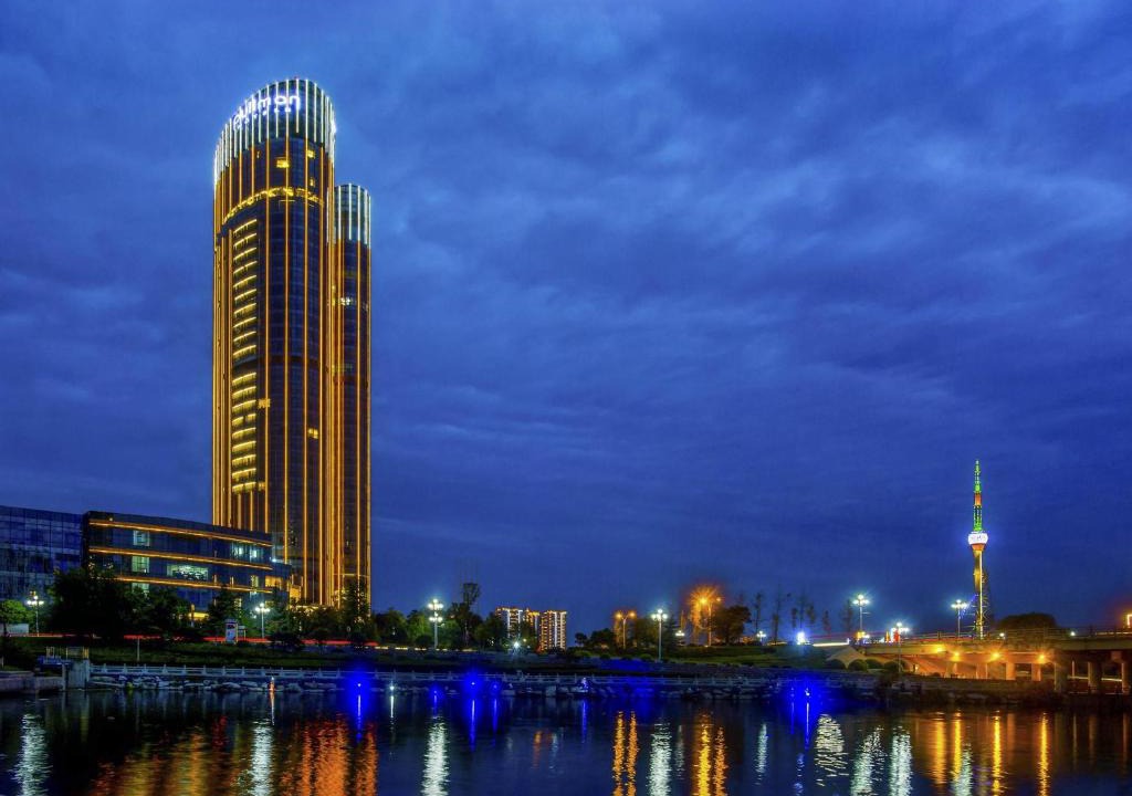 Lanshan District Hotel | Pullman Linyi Lushang
