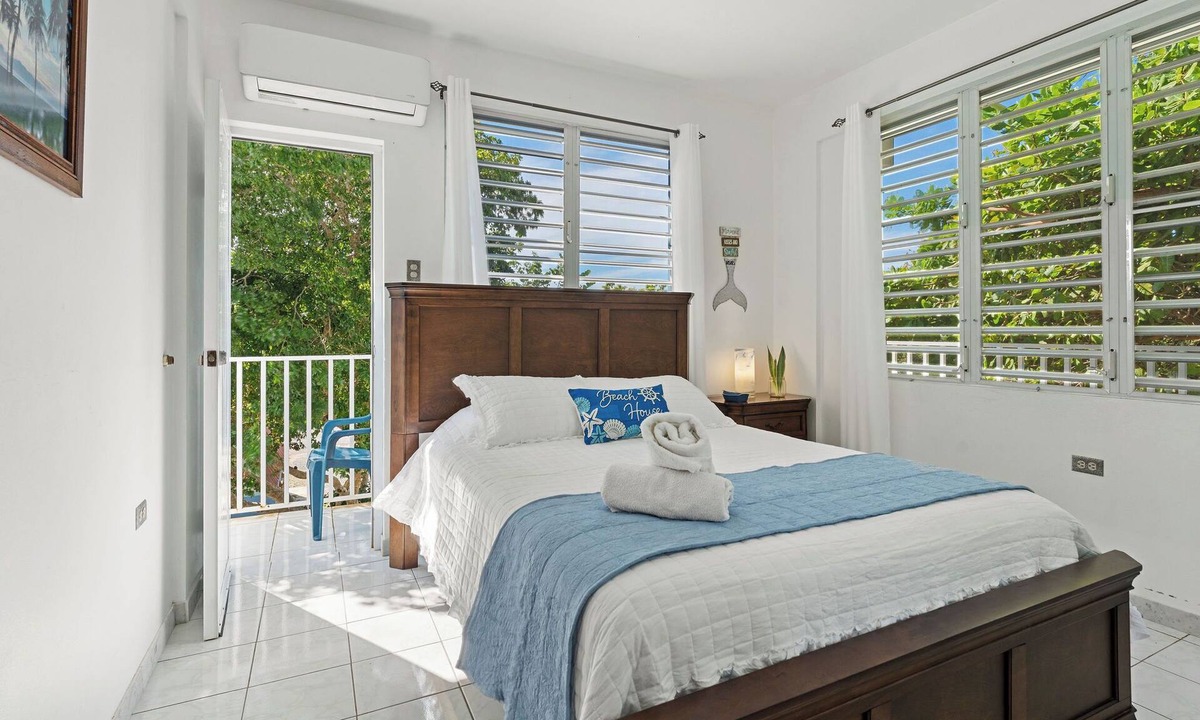 Pole Ojea House | Punta Aguila Beach House/Pool/Billiard Table/7 beds + 2 Private rooms