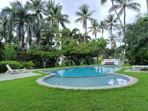 La Iglesia Apartment | Punta Poppy beach Apt 3 minutes walk Oasis Hotel