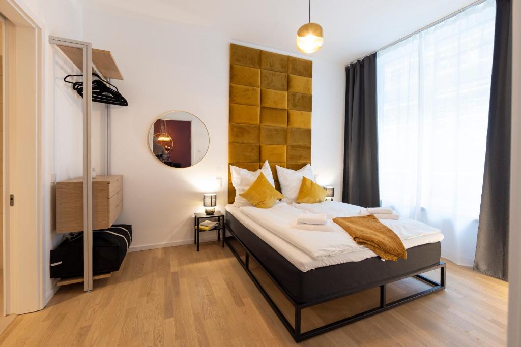 Friedrichshain-Kreuzberg Apartment | Pure Berlin Apartments - for up to 5 guests near Uber Arena, central, stylish