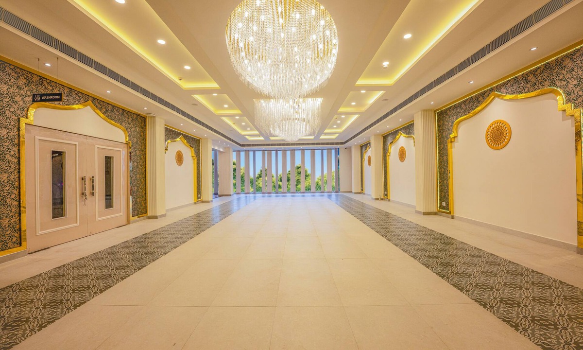 Bhubaneshwar Hotel | purple leaf