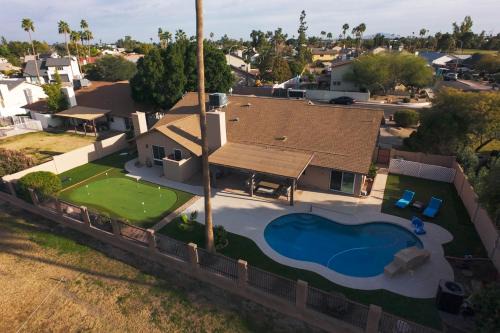 Dobson Ranch House | Putting Green! Fairway Retreat on Dobson Ranch