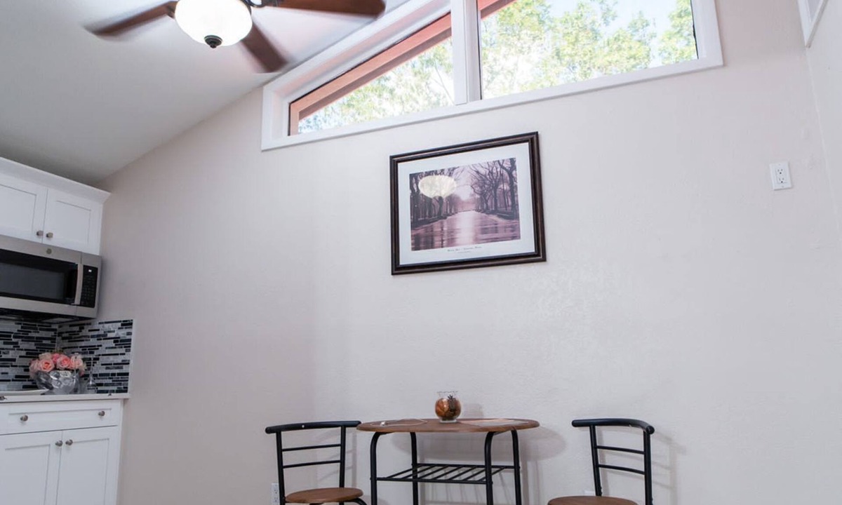 Tampa Apartment | Pyramid Studio w/internet and parking free