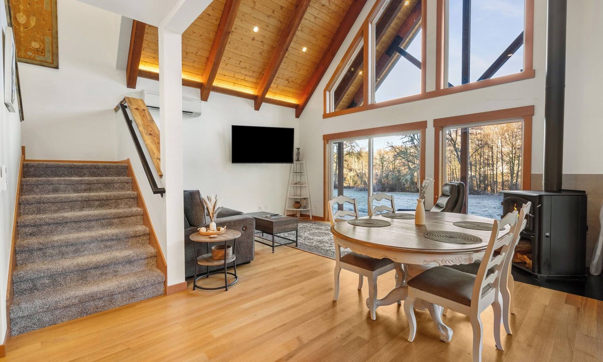 Jacksonville House | Quail Run River View Cottage! Modern Mountain Cabin Near Jacksonville | Spacious, Bright & Peaceful