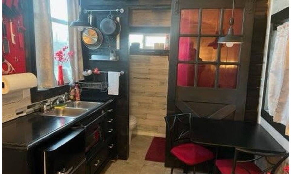 Price House | Quaint 1-bedroom tiny home with heating and AC near charming Helper
