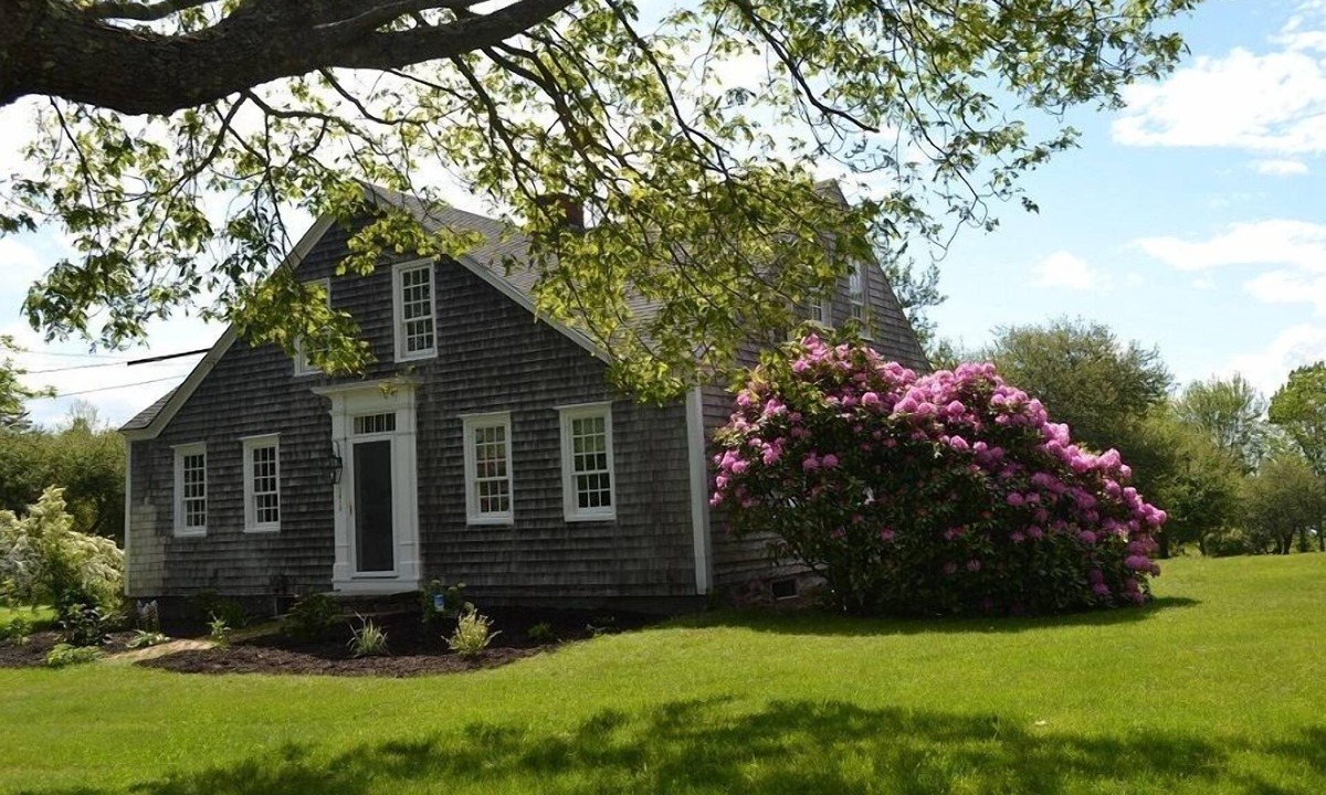 Orrs Island House | Quaint antique island home