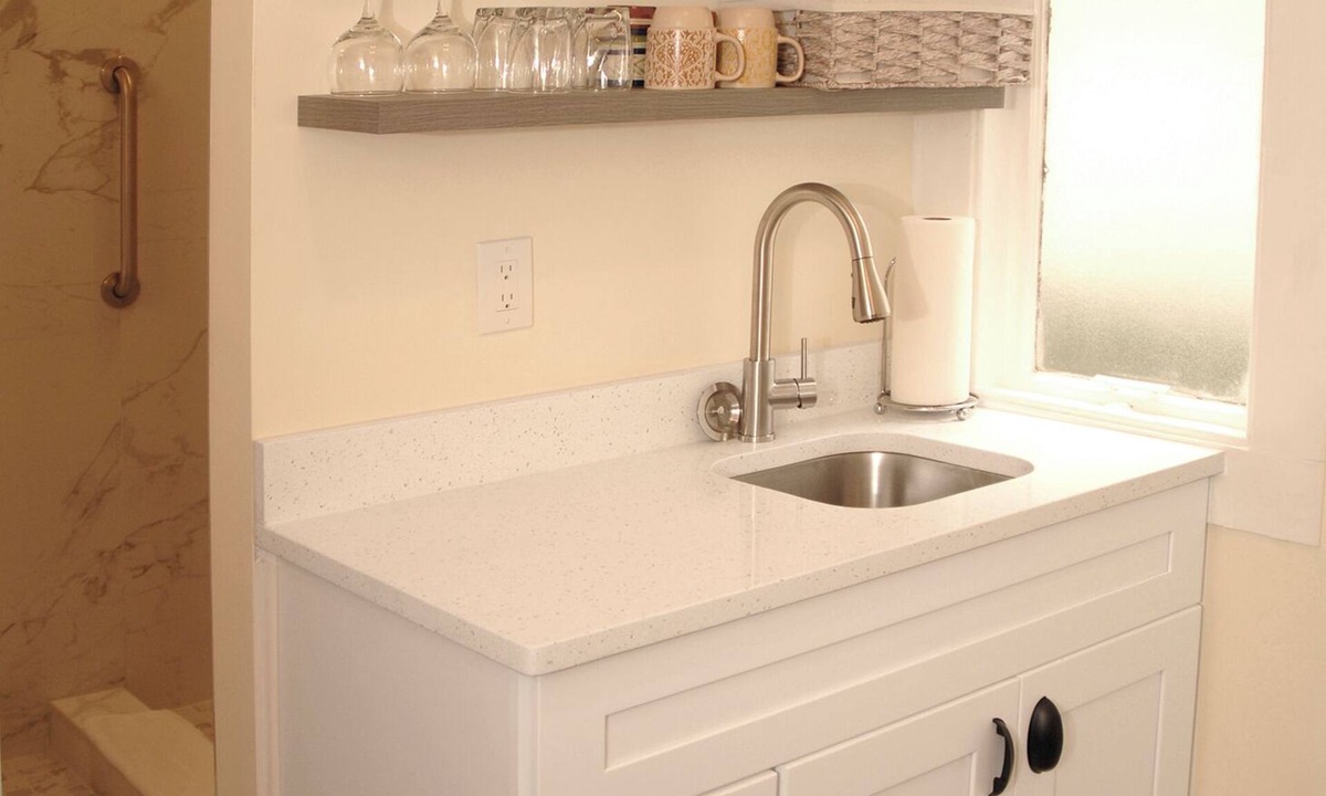 Lincolnville Apartment | Quaint Downtown Small Apt. Just Park Your car and Walk Everywhere in Town