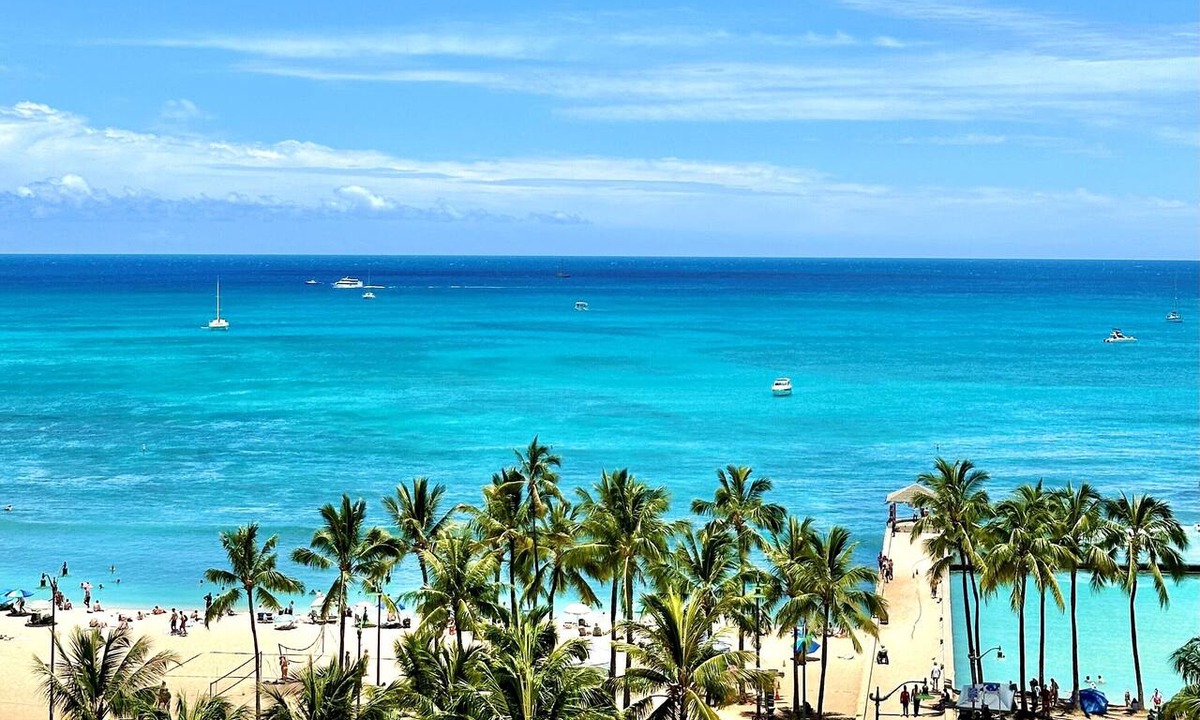 Waikiki Apartment | Quaint Ocean View Corner Studio - WAIKIKI GRAND HOTEL® 807