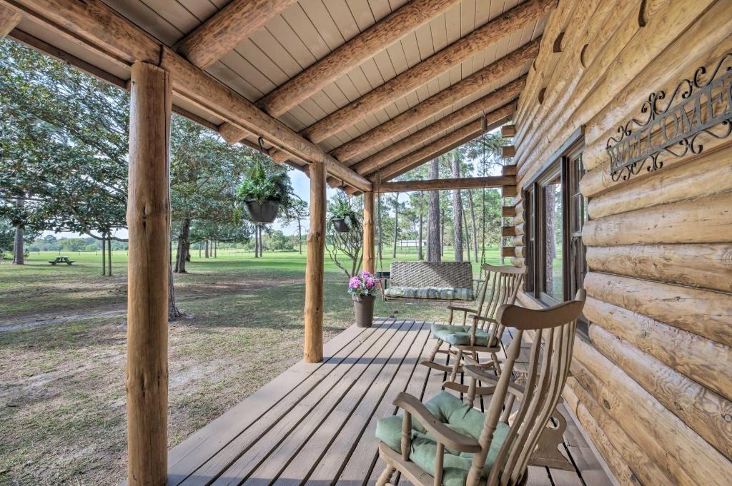 Candler House | Quaint & Quiet Belleview Cabin on 35 Acres!