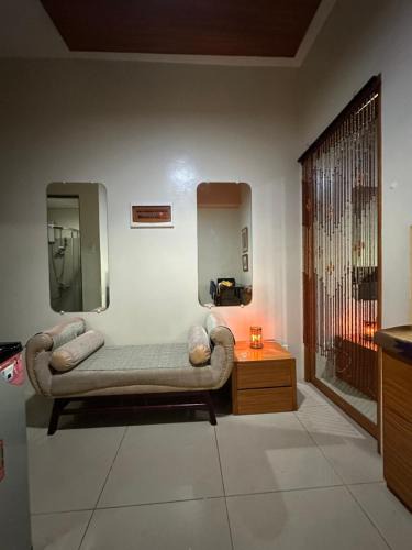 Legazpi Village Apartment | Quaint Roces Studio