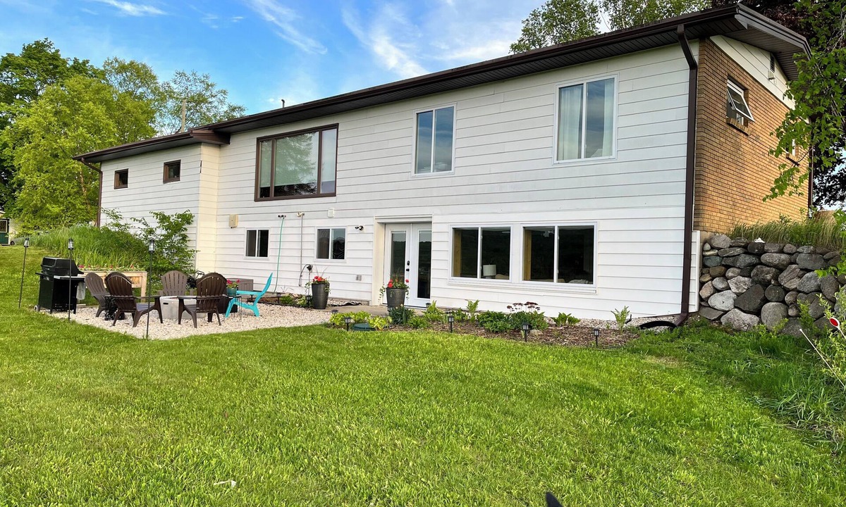 Harbor Springs Apartment | Quaint studio apartment close to downtown, beaches and skiing