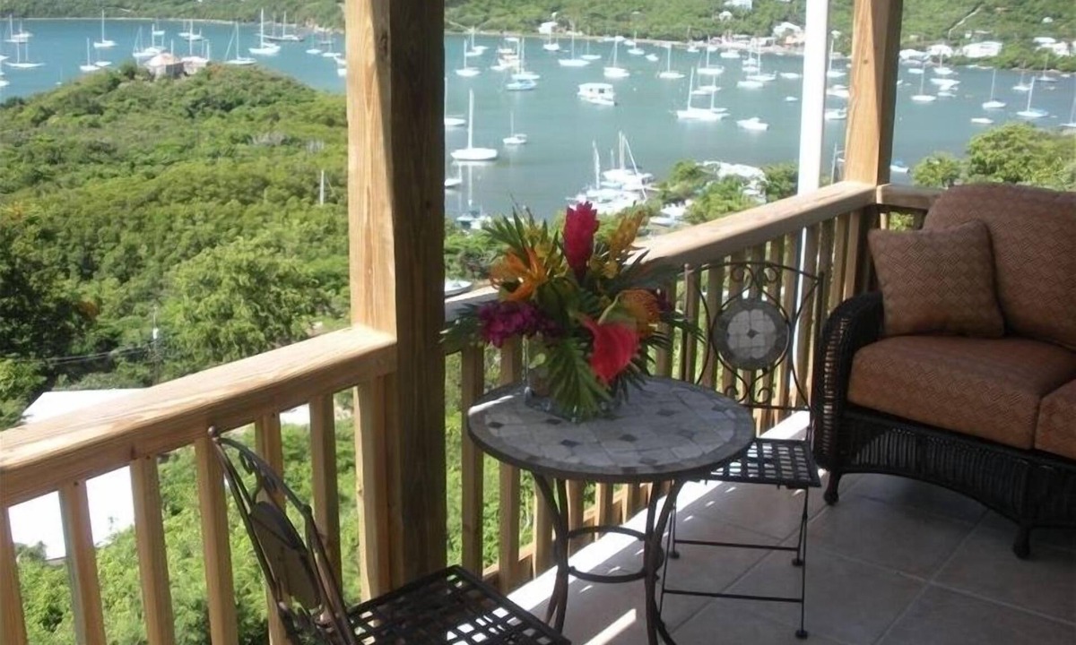 Upper Carolina Cottage | Quaint Studio Cottage with private pool overlooking beautiful Coral Bay