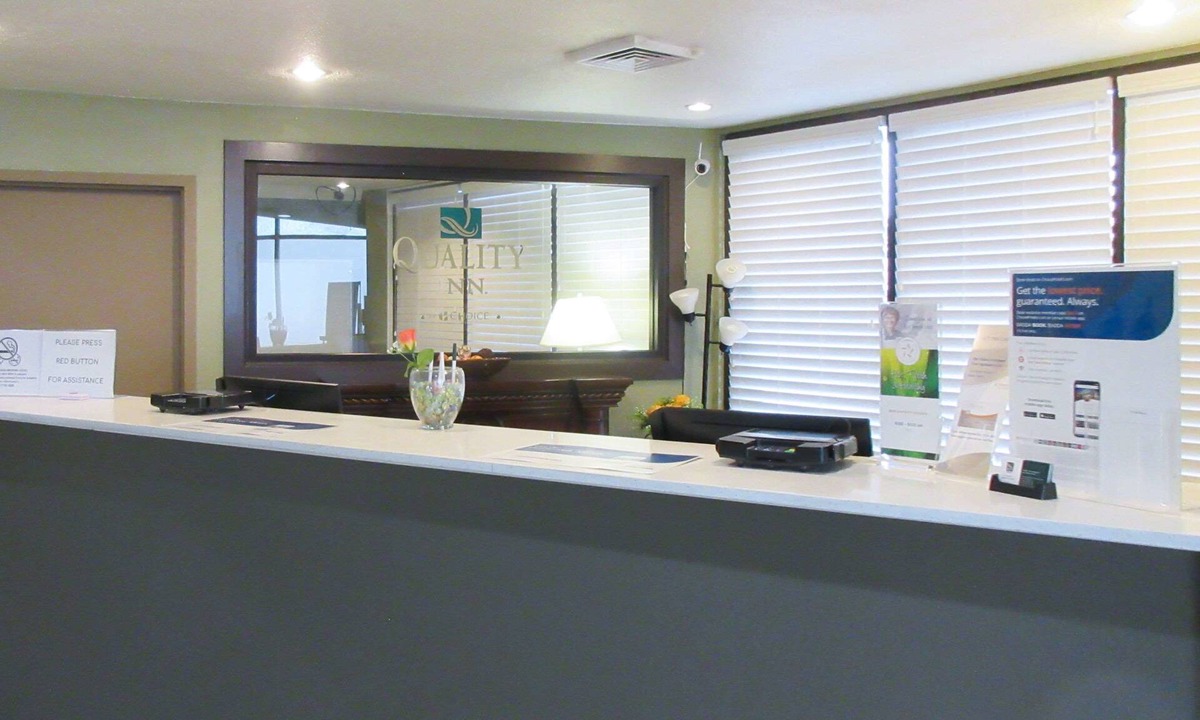Del Camino Hotel | Quality Inn Longmont
